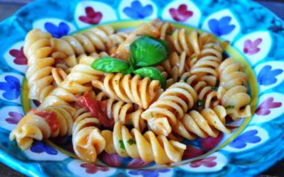 Fusilloni di Gragnano con pomodoro schiattarisciatu salentino e ricotta forte