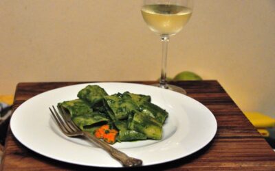 Mezzi paccheri Le Gemme del Vesuvio con crema di spinaci e piselli e cappesante