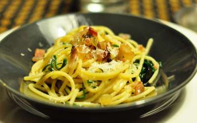 Spaghettoni con agretti e guanciale croccante per TuttoFood